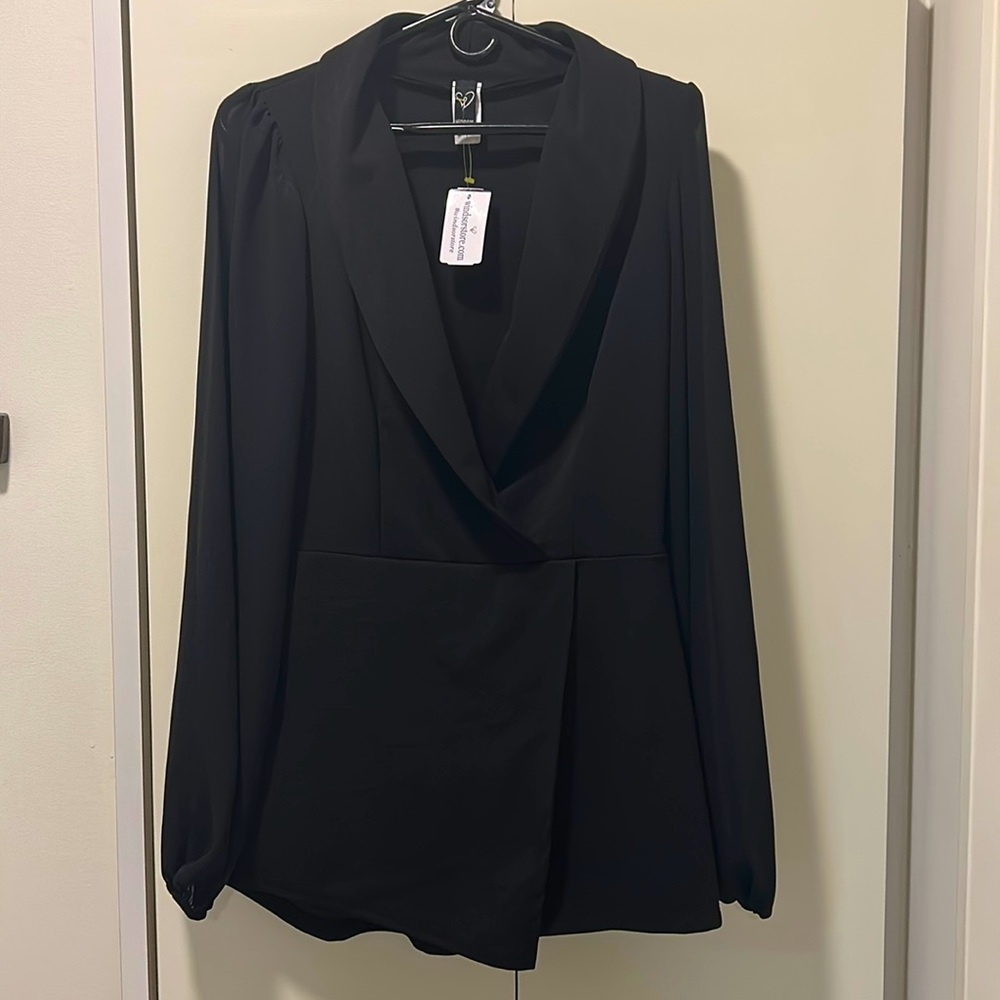 NWT size large women’s romper.